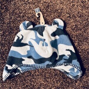 “Old Navy” Blue Camouflage 🩶💙Baby Toque with Bear Ears / New (never worn) - $3/$
